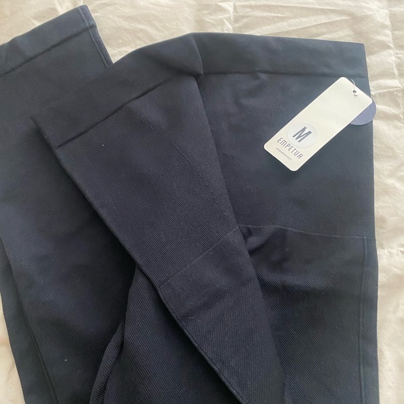 Shaping leggings NWT - Picture 4 of 6